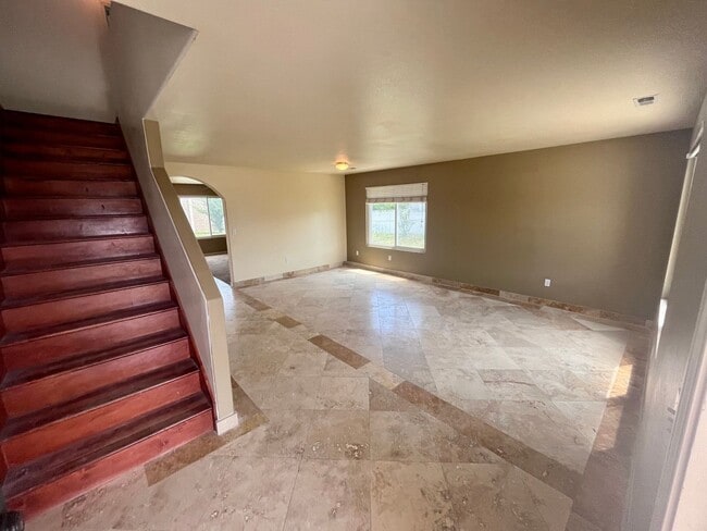 Photo - Lovely home for rent in Lehi UT