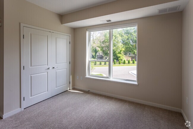 2BR, 2BA - 1,211SF - Second Bedroom