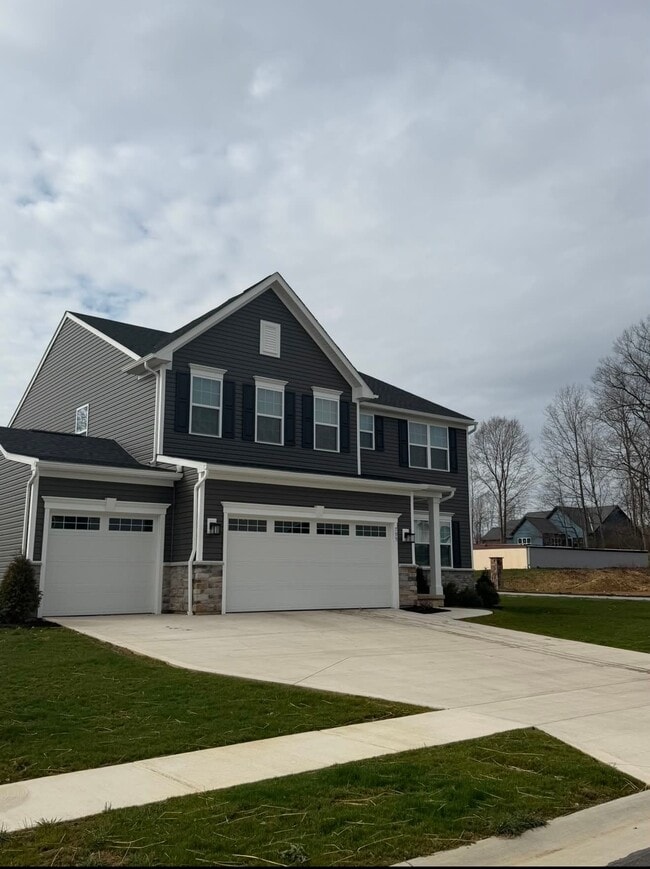 Photo - 795 Goodland Cir NW