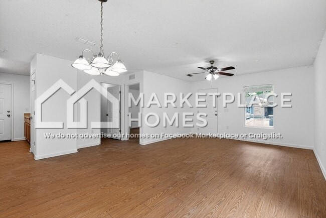 Photo - 2167 Thomas Ct