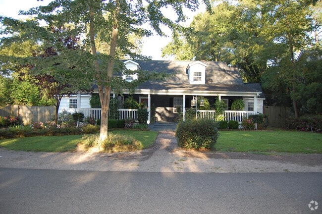Building Photo - 339 Charleston St SE Rental