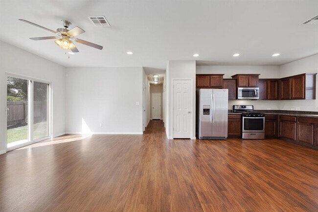 Photo - 429 Cinnamon Teal Ln