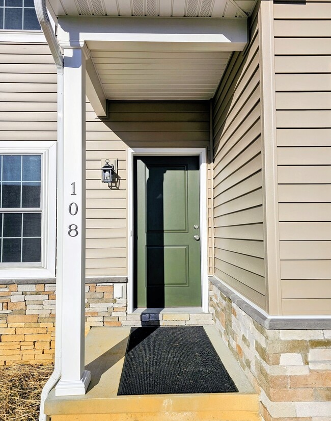 Photo - 108 Meadows Bnd