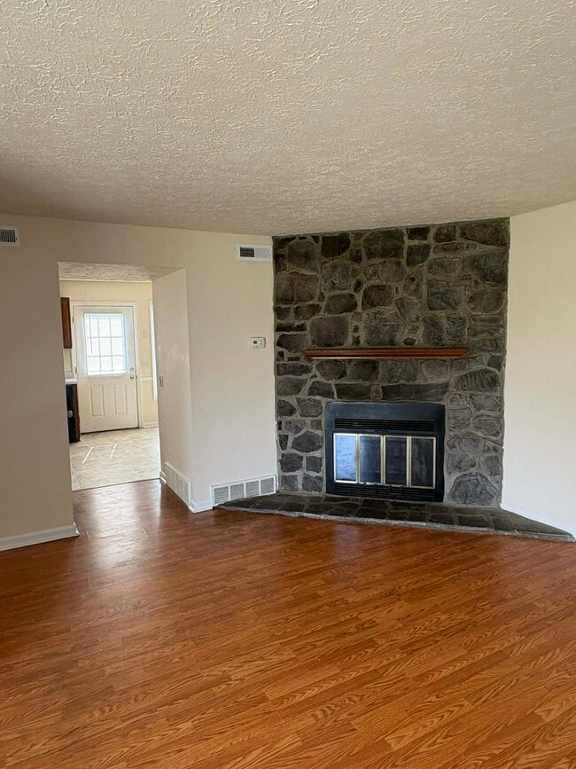 Photo - 1706 Oshea St