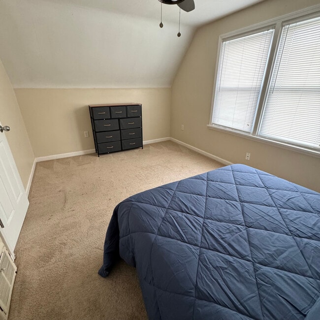 Photo - 1220 Linden St