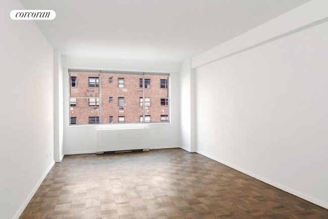 Photo - 230 E 79th St