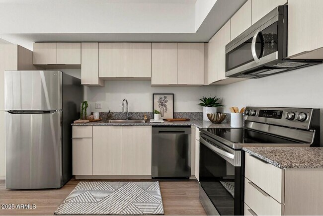 Photo - 9275 N 29th Ave Unidad 2