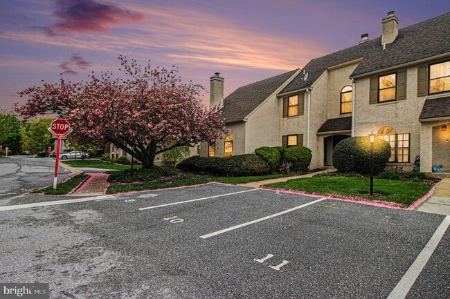 Building Photo - 3420 Keswick Way