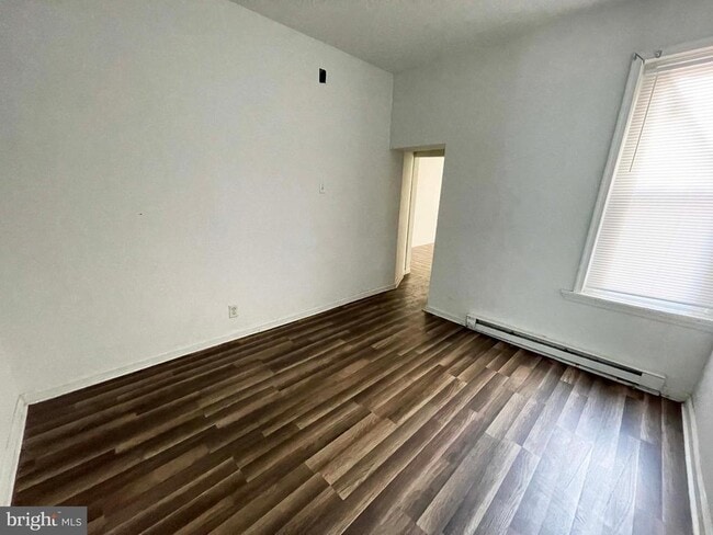 Photo - 2952 Kensington Ave