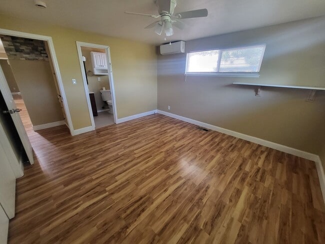 Photo - 1010 S Division St