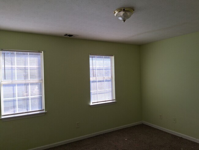 Photo - 209 E Wilson St