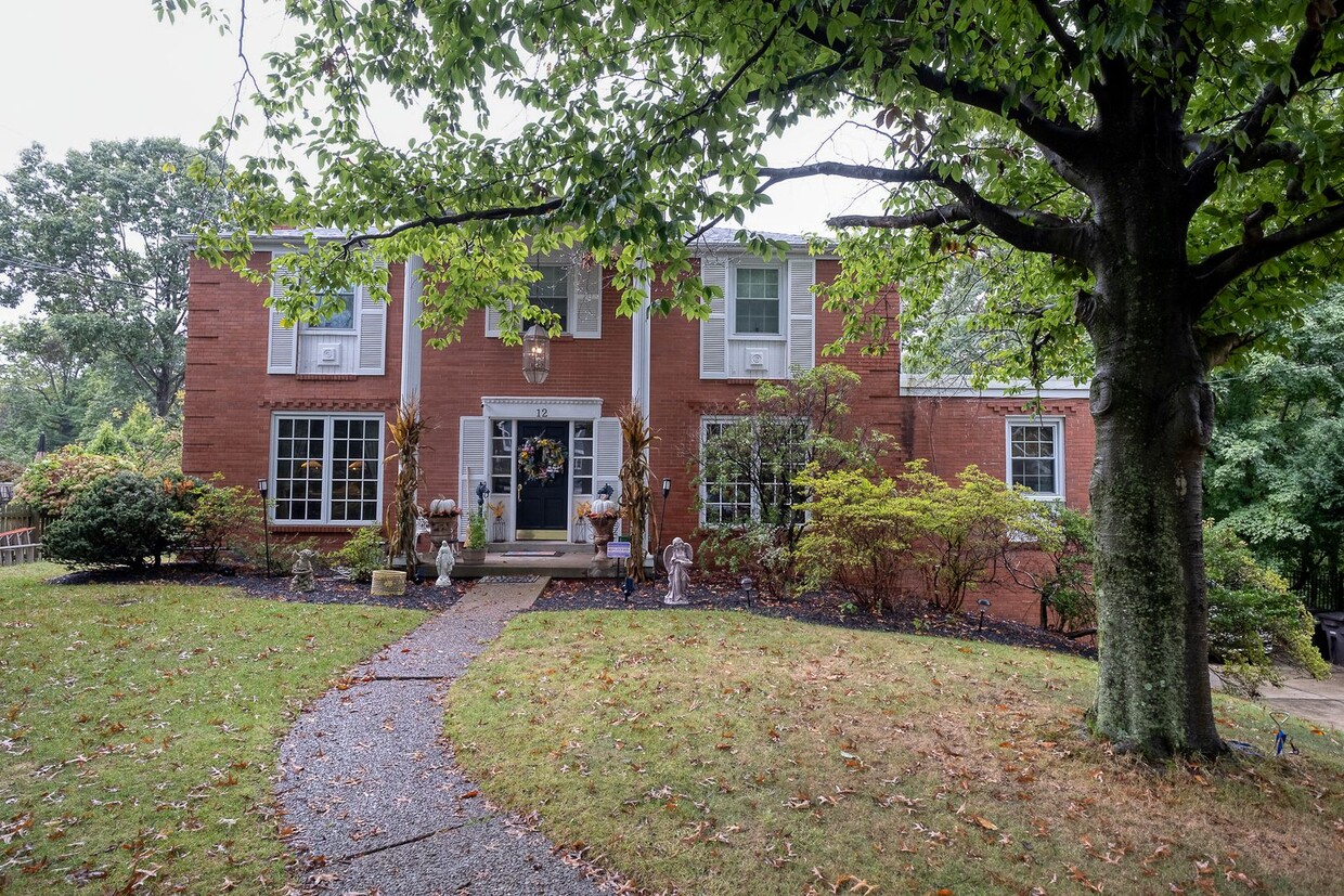 4 Bedroom 3 1/2 Bath retreat with heated p... - 4 Bedroom 3 1/2 Bath retreat with heated p...