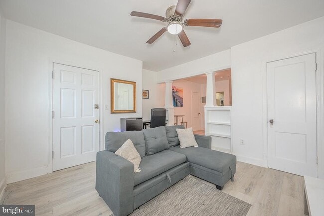 Photo - 221 35th St NE