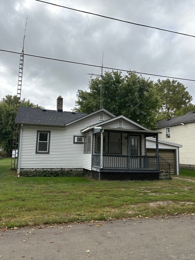 Building Photo - 621 W Winthrop St Rental