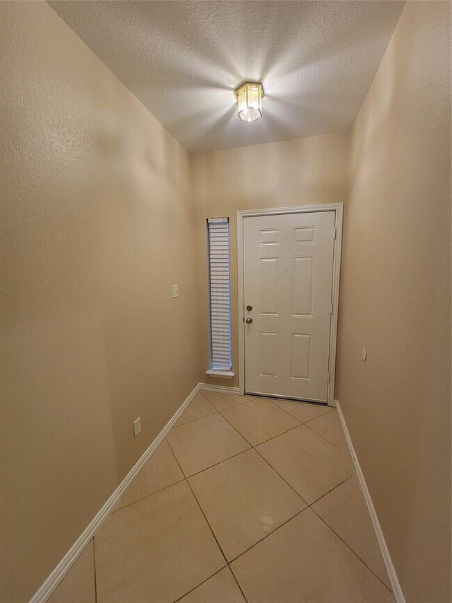 Photo - 3307 St Genevieve Dr