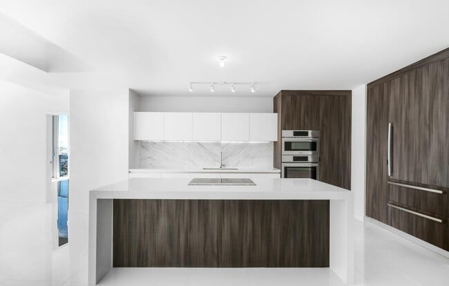 Photo - 851 NE 1st Ave