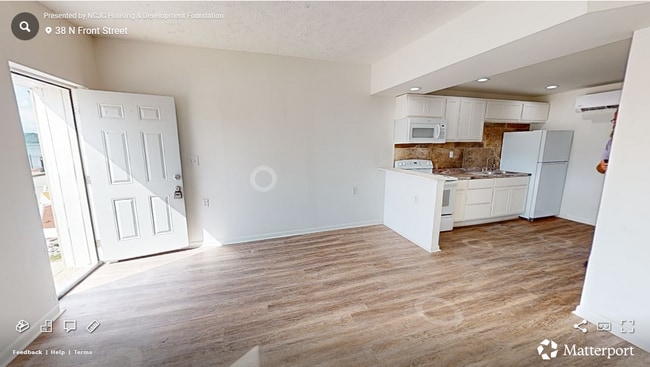 Photo - 36-38 N Front St