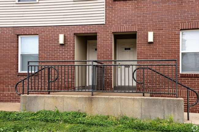 College Hill Apartments