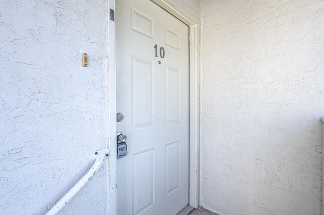 Photo - 104 Belaire Dr Unidad 10