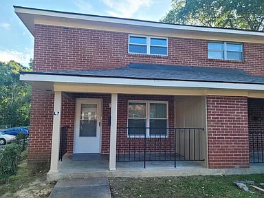Building Photo - 1100 Skyland Dr