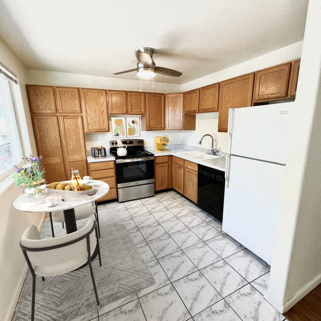Building Photo - 771 Wall St Unit 8 Rental
