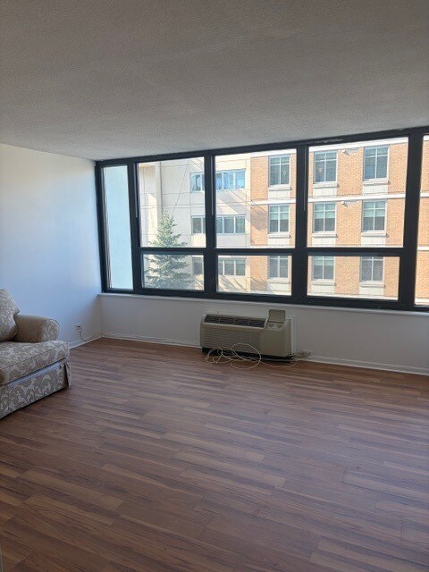 5100 N Marine Dr