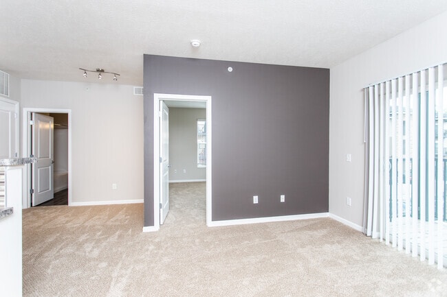 1BR, 1BA - 720 SF - Suite H