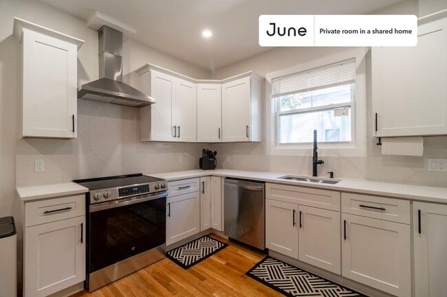 Photo - Room in Shared 5 bed/2 bath home Unidad C