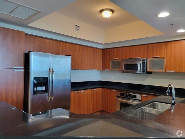 Building Photo - 15051 Royal Oaks Ln Unit 902 Rental