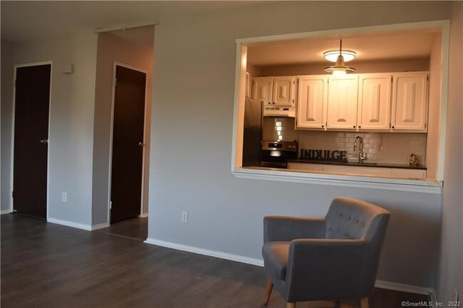 Photo - 27 Bostwick Arms Unit 34