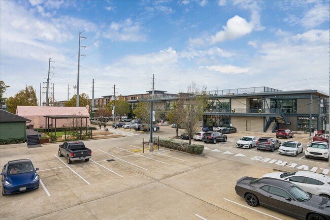 Building Photo - 731 Heights Blvd