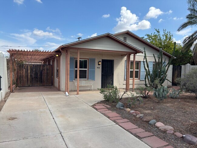 Photo - 904 E Fairmount Ave