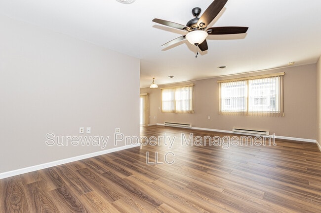 Photo - 49 Westport Dr