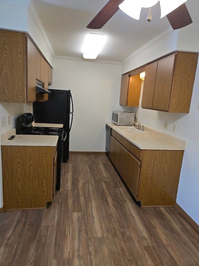 Kitchen - 2215 Sylvan Way Unit #4