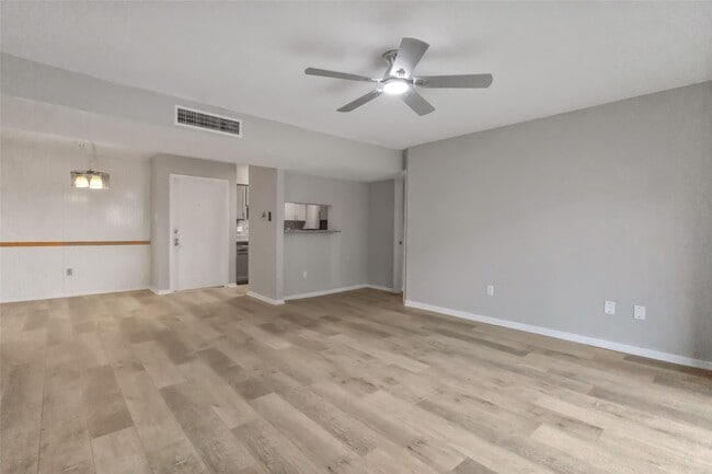 Building Photo - 8423 Hearth Dr Unit 26 Rental