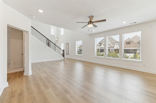 Photo - 21203 Electric Lgt Trl