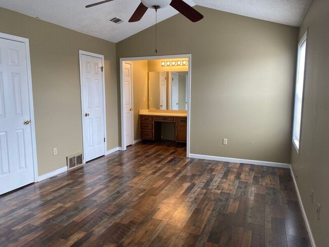 Photo - 3736 Deer Crossing