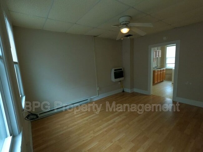 Photo - 20 W Wolfe St