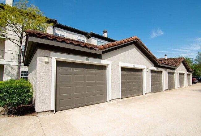 Photo - 2840 Shadowbriar Dr Unit B3