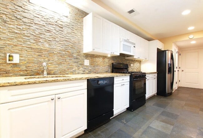 Photo - Old Town Mansion! Unit GDN