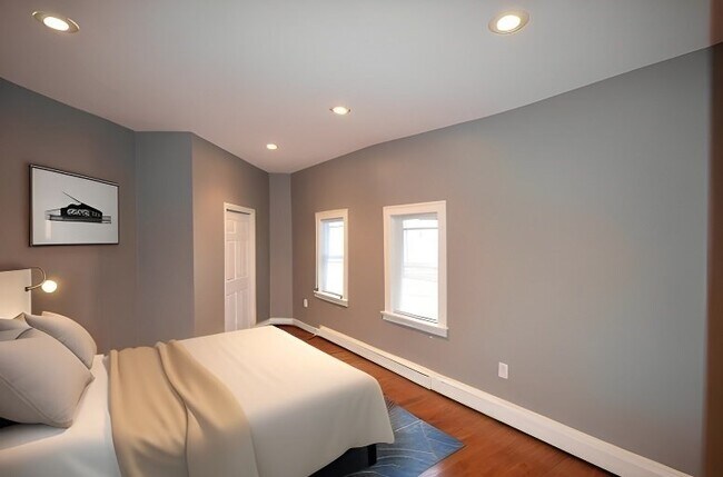 Photo - 147 Meridian St Unit 4