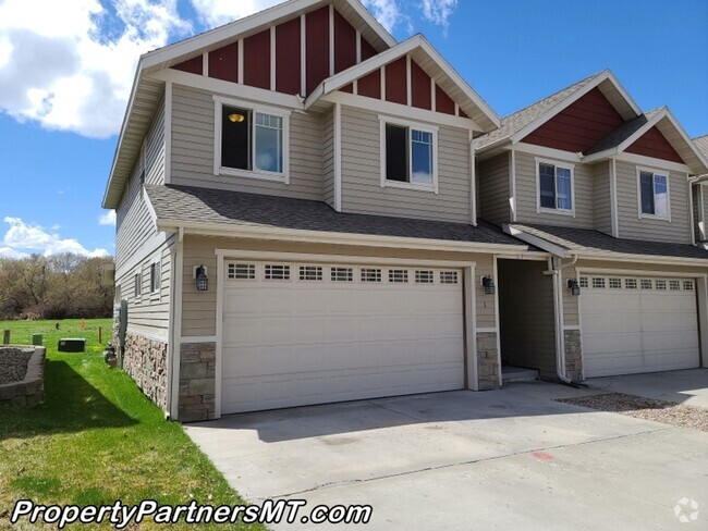 Building Photo - Beautiful 3 Bed 2.5 Bath Town house with A...