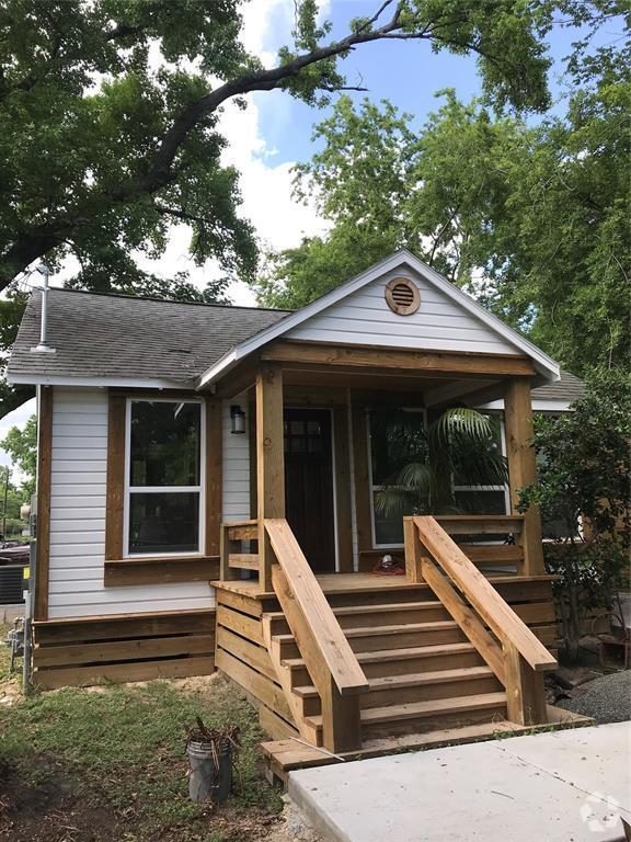 Building Photo - 129 Garrotsville St Rental