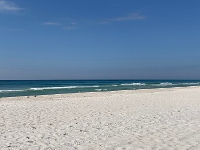 Photo - 17462 Front Beach Rd