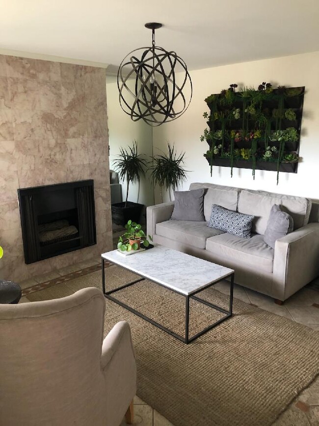 Building Photo - 1440 23rd St Unit 101