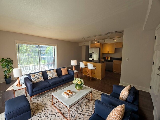 Building Photo - 4700 Roanoke Pkwy