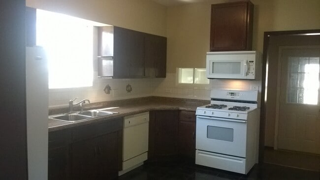 Photo - 488 Columbia Ave Unit 1