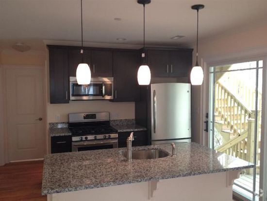 Building Photo - 75-77 Beechcroft St Unit 1 Rental