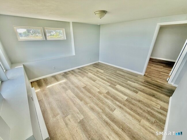 3 Bayview Pl Unit Lower Level