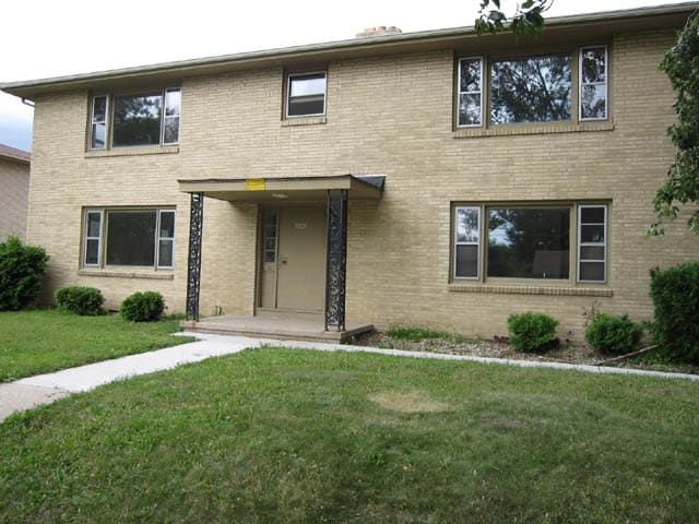 Photo - Badger Apartments